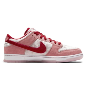 Nike SB Dunk LowStrangeLove Skateboards