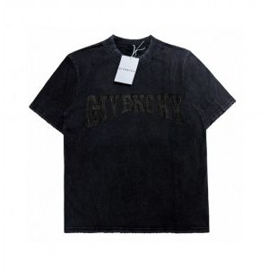 GIVENCHY T-SHIRT
